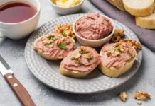Recept na chutnou a zdravou veganskou pomazánku z červených fazolí a vlašských ořechů