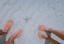 Těžké a oteklé nohy v letních vedrech: Jak ulevit cévnímu systému
